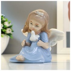 Сувенир керамика "Ангел-девочка в голубом платье с голубкой в руках" 8х9х9,5 см 2588107 Сима ленд