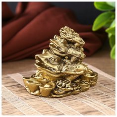 Нэцкэ полистоун под бронзу "Три жабы - пирамида" 7х8,8х6,3 см 3912971 Сима ленд