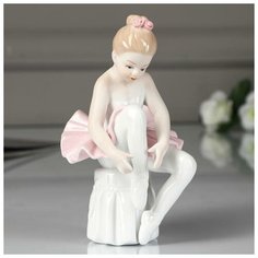 Сувенир керамика "Малышка-балерина в пачке с розовой юбкой на пуфике" 13х8х8,5 см 4838733 Сима ленд