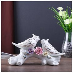 Сувенир керамика "Сойки с цветными розами" белый 15х21х7,5 см 4556552 Сима ленд