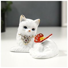 Сувенир керамика "Котёнок с бабочкой со стразами" белый с золотом 11,2 см 5182146 Сима ленд