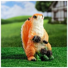 Садовая фигура "Белка с шишками" 27см 6254521 Хорошие сувениры