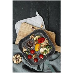 Сковорода-гриль из алюминия FASHION LINE, PROFFI PKT0246 с антипригарным покрытием 28 см