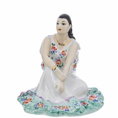 Статуэтка "Цыганка Земфира", фарфор, роспись, Дулевский фарфоровый завод ("Дулево"), скульптор А.Д. Бржезицкая, СССР, 1995 г.