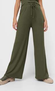 Stradivarius Брюки В Рубчик Хаки L