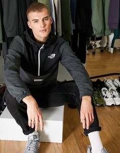 Серая ветровка The North Face Mountain Athletic-Серый