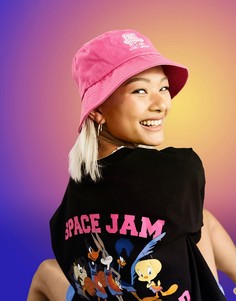 Розовая панама с логотипом ASOS DESIGN Space Jam: A New Legacy-Розовый цвет