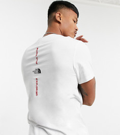 Белая футболка с вертикальным принтом The North Face – эксклюзивно для ASOS-Белый