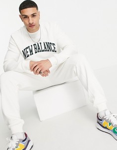 Свитшот светлого и зеленого цвета в университетском стиле New Balance-Белый