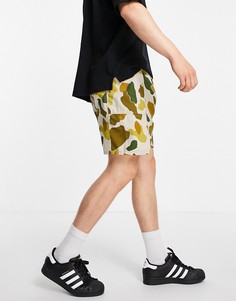 Бежевые камуфляжные шорты Weekday Adam-Светло-бежевый цвет