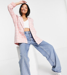 Розовый oversized-блейзер двубортного фасона в клетку Urban Threads Petite-Розовый цвет