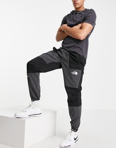 Черные джоггеры The North Face Mountain Athletic-Черный цвет