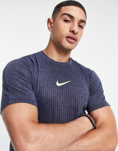 Темно-синяя футболка Nike Pro Training Dri-FIT Advanced-Голубой