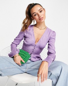 Жаккардовая блузка с пуговицами спереди и расклешенными рукавами ASOS DESIGN-Фиолетовый цвет