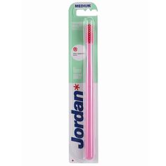 Зубная щетка JORDAN Clean Smile Medium, средняя жесткость