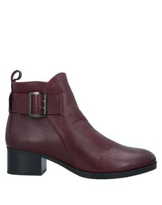 Полусапоги и высокие ботинки Clarks