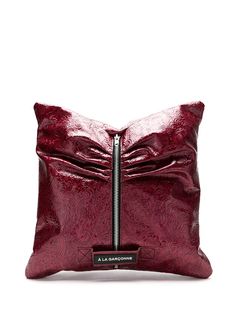 À La Garçonne сумка в форме подушки À La Garçonne + Kalline