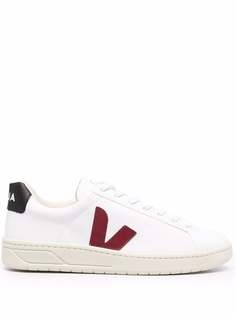 VEJA logo-patch lace-up sneakers