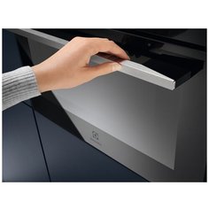 Духовой шкаф Electrolux VKL8E08WX