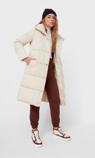 Stradivarius Пуховик Ванильный M