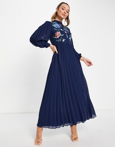 Приталенное плиссированное платье макси темно-синего цвета с высоким воротником, длинными рукавами и вышивкой ASOS DESIGN-Темно-синий