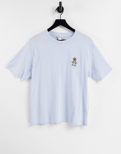 Голубая футболка из органического хлопка с вышивкой подсолнуха Monki Tovi-Голубой