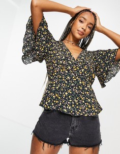 Черная блузка с двойными оборками на рукавах и желтым цветочным принтом Topshop-Черный цвет
