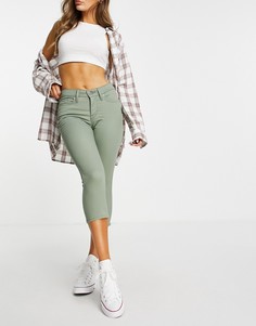 Облегающие джинсы капри с моделирующим эффектом Levis 311-Зеленый цвет Levis®