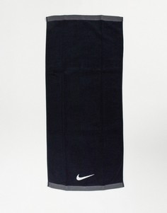 Полотенце среднего размера с логотипом-галочкой Nike Fundamental-Черный цвет