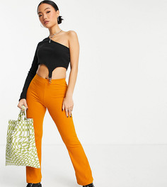 Оранжево-горчичные расклешенные брюки в рубчик ASOS DESIGN Petite-Оранжевый цвет