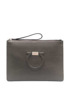 Salvatore Ferragamo клатч с тисненым логотипом