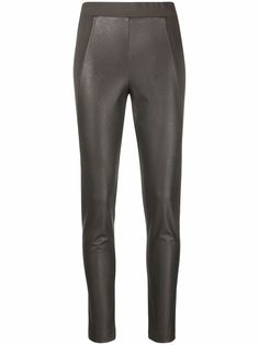 D.Exterior skinny-cut cropped trousers