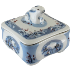 Семикаракорский фаянс шкатулка "Времена года" (Зайчик) Аксинья