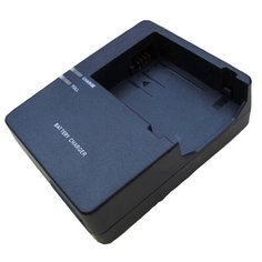 Зарядное устройство MyPads LC-E8C от сети для аккумуляторных батарей LP-E8 фотоаппарата Canon EOS 550D /600D/700D/ 650D