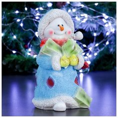 Хорошие сувениры Статуэтка "Снеговик с долларами" с блестками 30см.