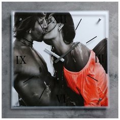 Сюжет Часы настенные, серия: Люди, "Любовь", 50х50 см, микс