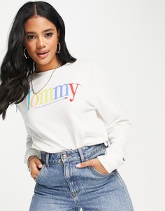 Белый лонгслив с радужным логотипом Tommy Jeans