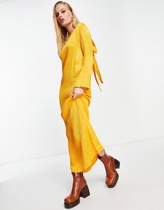 Премиум-платье миди из жатого материала цвета охры Topshop-Желтый