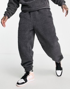 Плюшевые oversized-джоггеры с нашивкой (от комплекта) ASOS DESIGN-Серый