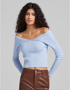 Голубой джемпер с открытыми плечами Bershka