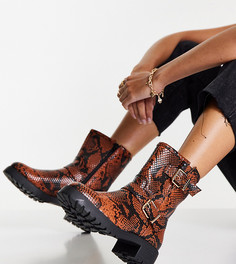 Светло-коричневые походные ботинки для широкой стопы с эффектом змеиной кожи ASOS DESIGN Amber-Коричневый цвет