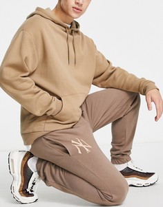 Коричневые джоггеры свободного кроя с символикой команды "New York Yankees" New Era-Коричневый цвет