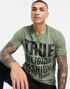 Футболка цвета хаки с принтом True Religion-Зеленый цвет