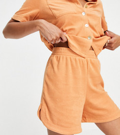 Бежевые махровые шорты в стиле беговых из смесового органического хлопка от комплекта Pieces Petite-Светло-бежевый цвет