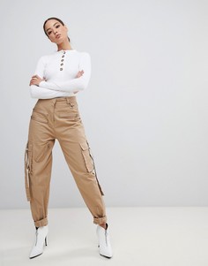Бежевые брюки карго в стиле милитари с молниями Missguided x Fanny Lyckman-Коричневый