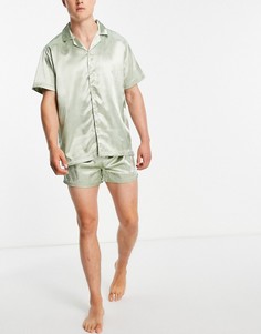 Зеленая атласная пижама с рубашкой и шортами ASOS DESIGN-Зеленый цвет