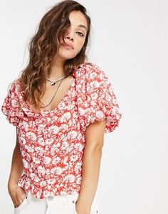 Красный топ с оборками, открытыми плечами и цветочным принтом Topshop