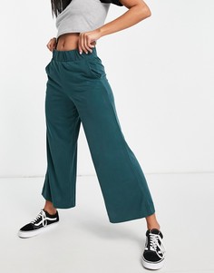 Темно-зеленые укороченные брюки с широкими штанинами Monki Cilla-Зеленый цвет