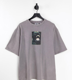 Темно-серая футболка в стиле oversized из трикотажа пике с эффектом кислотной стирки и фотопринтом COLLUSION-Серый