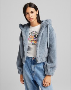 Голубая куртка из искусственного меха с капюшоном Bershka-Голубой